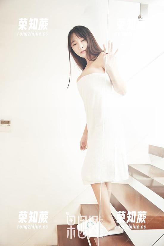 GIRLT果团网 - 龚玥菲夏日全集：难得的青春气息，快下载到家！