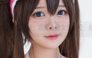 潜入Hachi小芭的泳池：超好看的免费套图，赶紧下载！