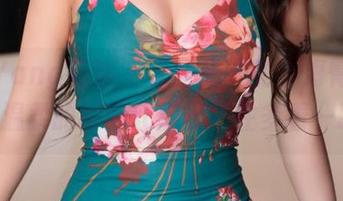 HuaYang花漾 – 无圣光下的小海臀Rena，温柔的瞬间让你忍不住多看一眼！