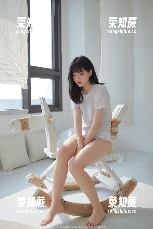 Jenny(정제니)带来的高清JK作品，真的是一场‘眼福大餐’！