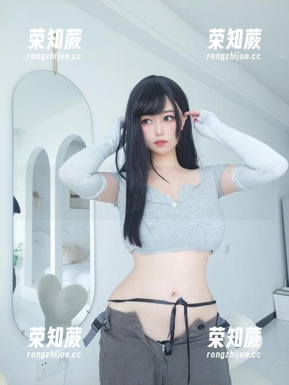 图包里的K酱：白裙飘逸，让人忍不住想靠近