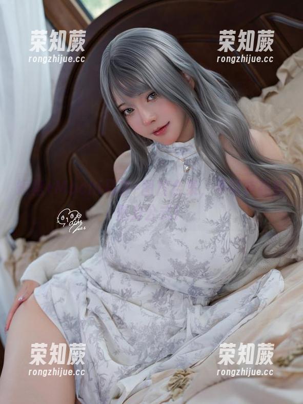 Machi马吉 短裙+Machi马吉=图片合集,不可抗拒的魅力公式!