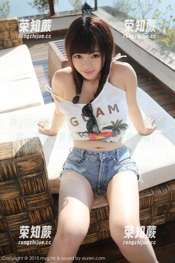 MyGirl美媛馆 - 小海臀rena的万圣节冒险：高清写真集，捣蛋也能如此优雅？