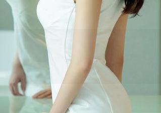 UGirls尤果网 – 白色的不白——尤菲儿的原图精选，聊聊那些光影的趣事。