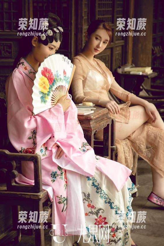 UGirls尤果网 - 时尚或挑逗？谭晓彤的网袜原图下载，你怎么看？
