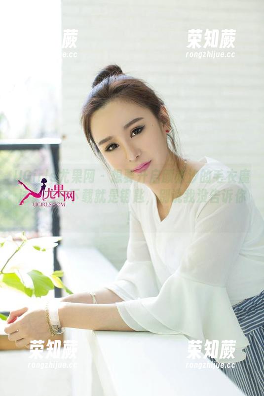 UGirls尤果网-颜亦汐 UGirls尤果网 - 想要开启颜亦汐的毛衣魔法?全套下载就是钥匙,别说我没告诉你!