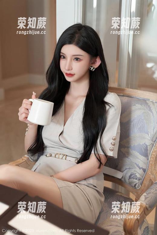 Xiuren秀人网-周jojobaby Xiuren秀人网 - 周jojobaby自拍套图,照亮阴暗角落的柔和光线。