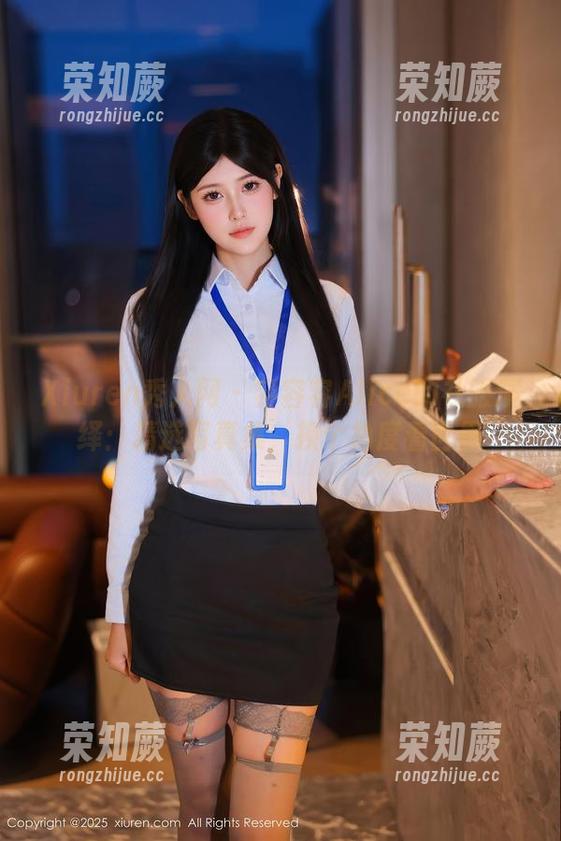 Xiuren秀人网 - 容容容Alice的礼服演绎：精选写真集，换个角度看世界