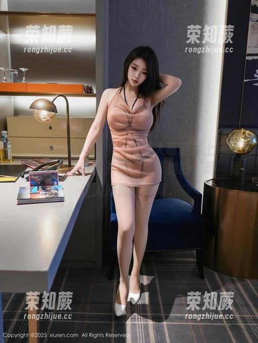 Xiuren秀人网-米妮大萌萌 Xiuren秀人网 - 当米妮大萌萌穿上连体衣,写真集瞬间升级,分享她的‘萌’到让人捧腹的瞬间。