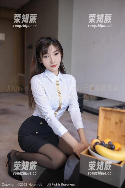 Xiuren秀人网-肉晴MINI Xiuren秀人网 - 肉晴MINI天使最新写真,翻开照片的另一面