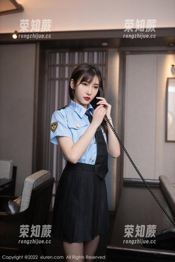 Xiuren秀人网 - 学妹图包大公开！陈伊人带你玩转校园的每一个角落！