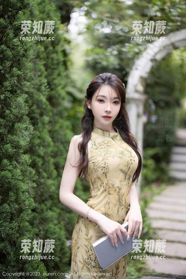 Xiuren秀人网-龙泽美曦 Xiuren秀人网 - 原图直击:龙泽美曦的瑜伽,光打在她身上,我突然觉得“光合作用”也适用于人类!