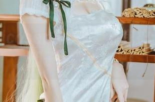 在线解锁coser衣衣的吸血鬼护士服原图，胆子大的人来吧！