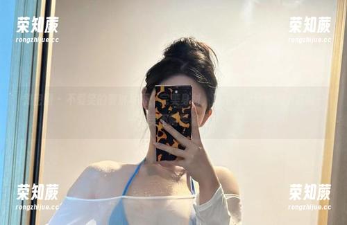不爱笑的赛琳 微密圈 - 不爱笑的赛琳写真:完美身材,忍不住想给她加个滤镜——完美不需要修图!