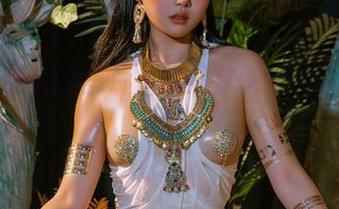 云溪溪的私拍图片，这里有少女的奇葩日常！