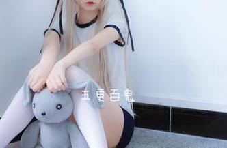 从黑猫泳装里看五更百鬼：她竟然敢这样穿！