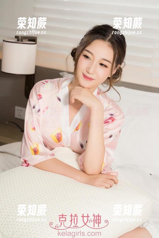 克拉女神-舒彤 克拉女神 - 舒彤奶牛最新作品集:盈盈的草地上,我跟牛也能有爱!