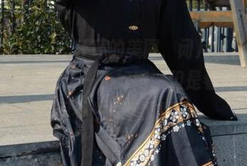 初夏女神 – “环环的美图，闭月羞花？这都什么年代了”——好吧，但是看得我还是忍不住多看几眼。