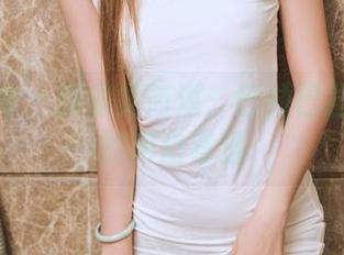 头条女神 – 探秘梁芮溪：巴拉巴拉小魔仙的网盘奇遇