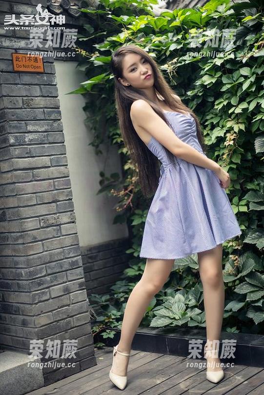 头条女神-火儿 头条女神 - 高跟鞋的火儿风格,让私房原图透出无限想象!