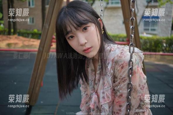 姜仁卿(강인경)DJAWA泳池边，免费套图让你流口水的绝佳景致