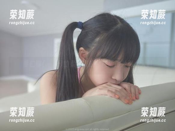 姜仁卿(강인경)的柔情夜晚，高清图片引人入胜
