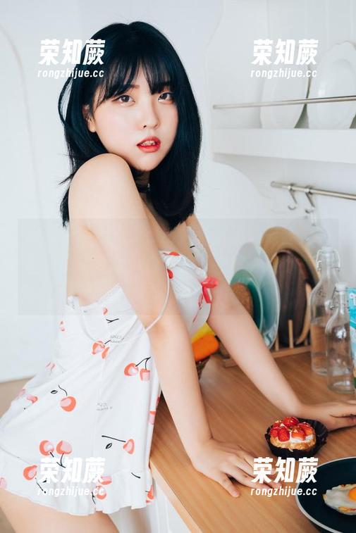 宋哈娜 宋哈娜的双马尾cos,高清到让你怀疑人生,心里默念:这真的是衣服,还是画出来的?