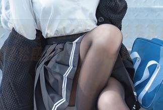 瞧瞧宫本樱的奥古斯特女仆装写真集，原图让你轻松感受到‘工作与玩乐’的完美平衡！