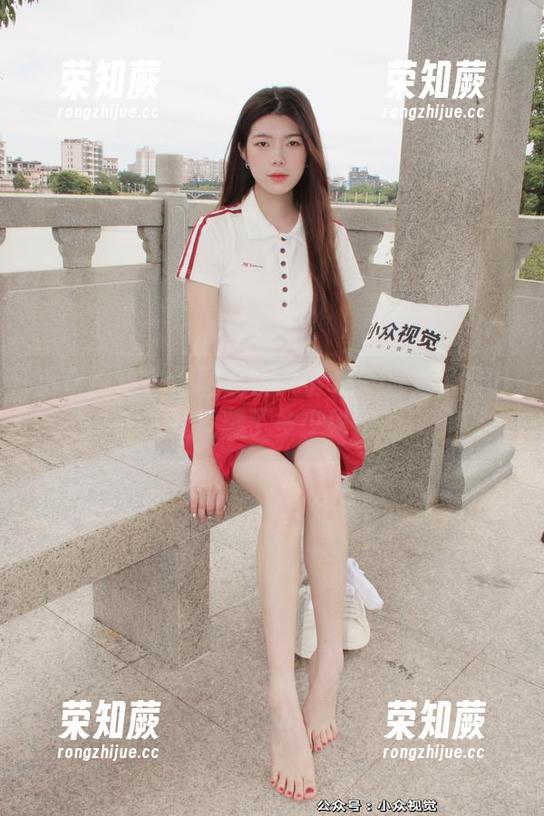小众视觉-小薯条 小众视觉 - 原图解析:小薯条的美足图册,究竟藏了多少秘密?