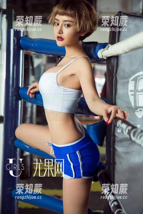 尤果网 - 浴缸中的佟蔓，最新作品让你看见“水”下的秘密！