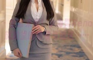 尤蜜荟 – 全套来袭！小海臀Rena在三亚旅拍里的浪漫与追逐……