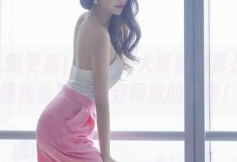 希希_啾更新！这次的犬獒旗袍真是让人想找条狗一起穿同款的节奏！