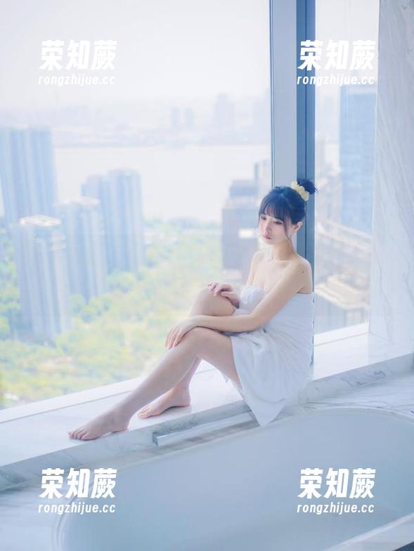 念雪ww 念雪ww与剧情:私拍图集,暗藏的不只是美,还需要深究的眼神。