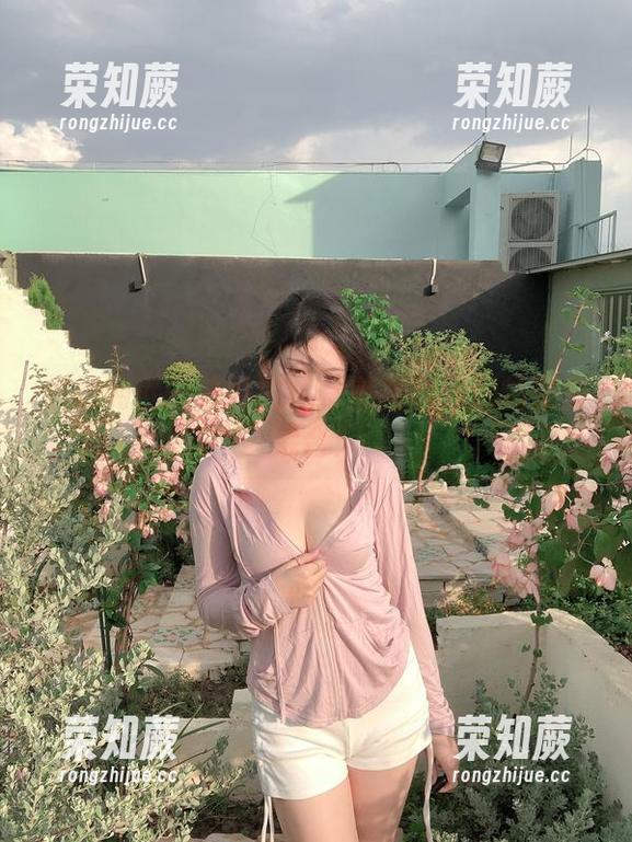抖娘利世的清纯气息：美图和资源的甜蜜混合！