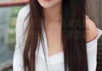 推女神 – 谭晓彤清纯作品集大曝光：这是什么绝世美颜？分享一下家里草坪的功劳！