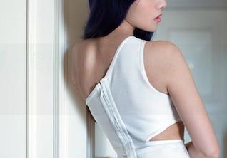 推女郎 – 走出光环，娜露无圣光美腿写真，让想象飞扬