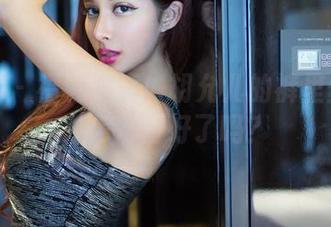 推女郎 – 福利满满！胡允儿的裤里丝图包，你准备好了吗？