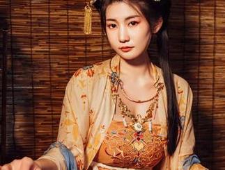星澜是澜澜叫澜妹呀的睡莲写真：我分享，你们决定要不要砸钱！