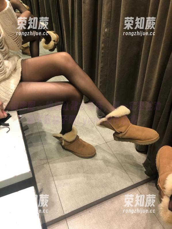 林子喵Lynne 微密圈 - 如果红裙会说话,那一定是在劝你下载林子喵Lynne的作品集!