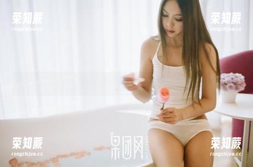 果团网-小九九 果团网 - 翻开网盘,小九九的裤里丝作品让你眼前一亮!