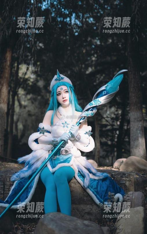 桃墨公子 在桃墨公子的黑白时光里,COS资源随手可得!