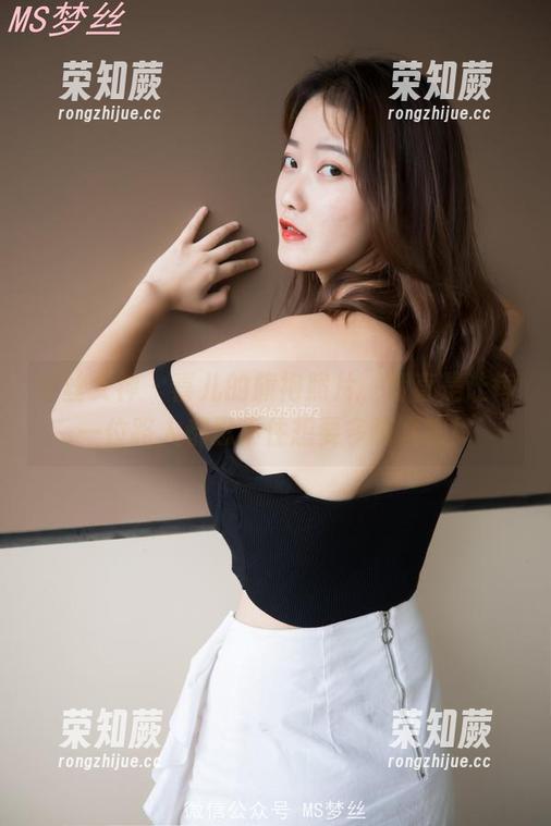 梦丝女神-喜儿 梦丝女神 - 喜儿的旗袍照片,简直是让每一位路人都忍不住想要多瞄几眼!