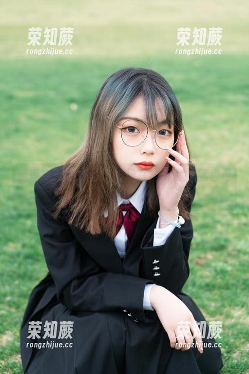 梨瑾瑾 梨瑾瑾美腿作品:仿佛在告诉我,腿也可以会发光!