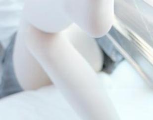 森萝财团 – 肉丝全套，Sia的写真让人无法抗拒的吸引力