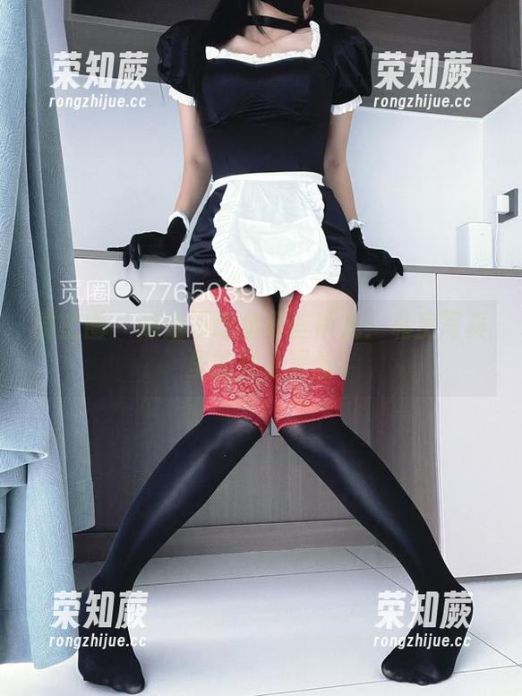 微密圈 - 楚楚不吃鱼那些事儿：私房写真里的性感黑丝
