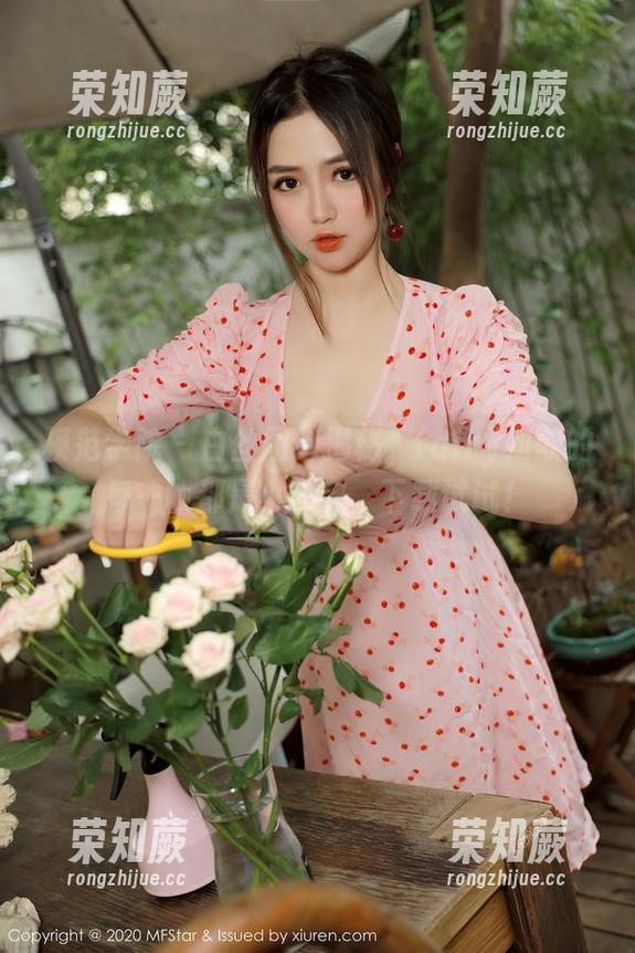 模范学院-fairy如歌 模范学院 - 白丝图包揭秘,fairy如歌的每一帧都是小秘密,下载试试!