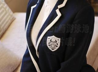 模范学院 – 携手水水er畅游泳池，别忘了下载免费图片哦！