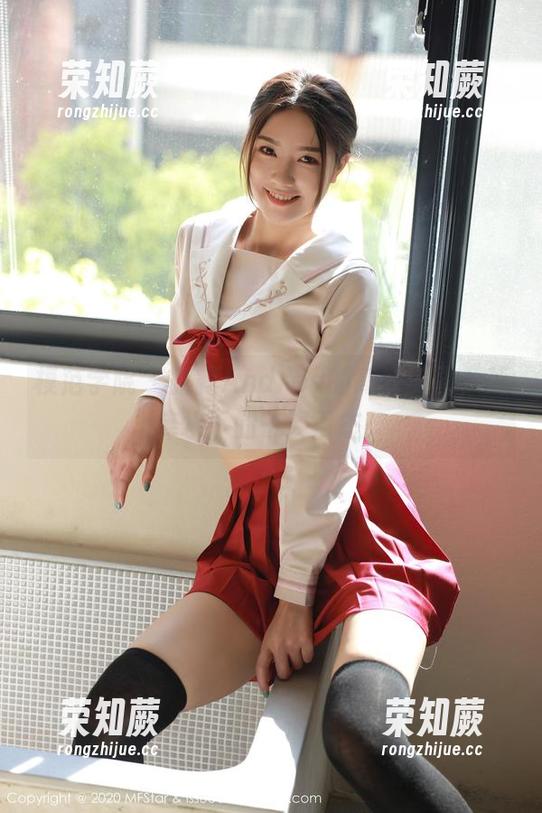 模范学院 - 露露Andrea的高清美图，死库水下的千姿百态！