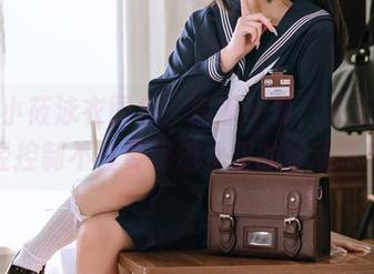 樱井小莜泳衣图包：清凉一夏，反正我已经控制不住要跳进水里的冲动了！