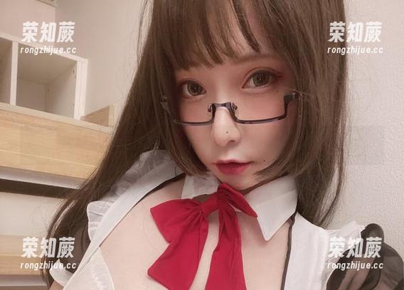 次屁啦 次屁啦的姐姐图集,点燃你心底的小火焰分享!